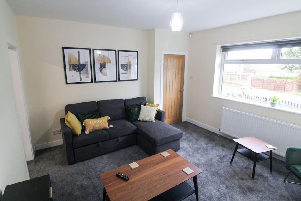 Modern 3 Bed, Contractors Welcome, Bradford Bradford (West Yorkshire)
