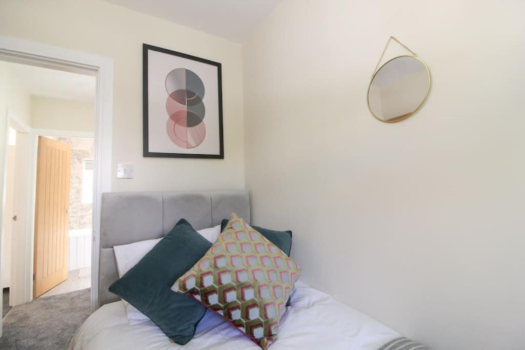 Holiday home Modern 3 Bed, Contractors Welcome, Bradford