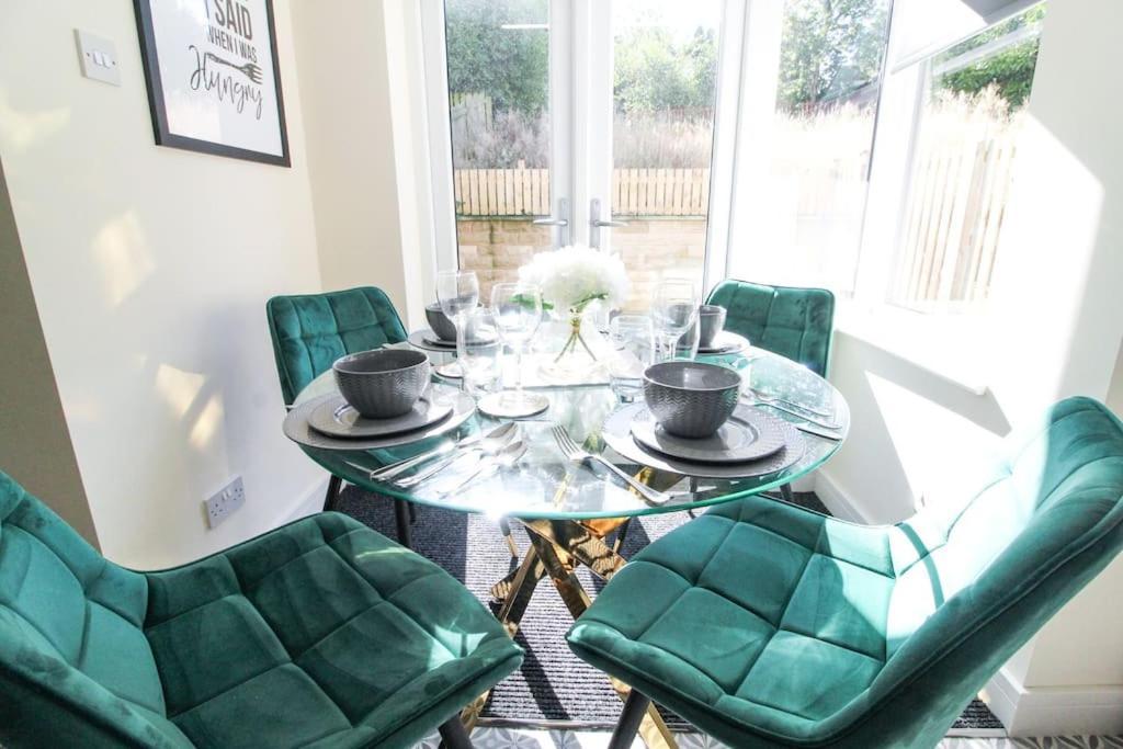 Modern 3 Bed, Contractors Welcome, Bradford * Bradford (West Yorkshire)