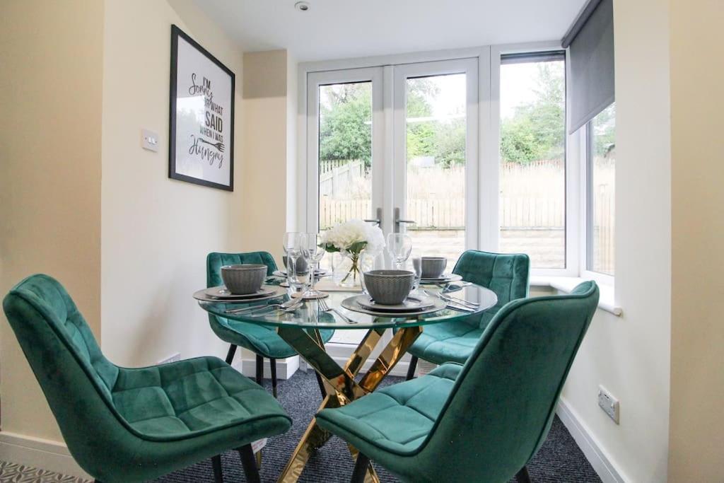 Modern 3 Bed, Contractors Welcome, Bradford Holiday home Bradford (West Yorkshire)